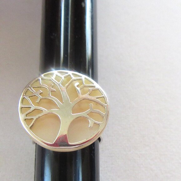 Sterling silver & mother of pearl Tree of Life adjustable ring - Picture 4 of 9